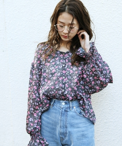 PAGEBOY（ページボーイ）の「花柄Vネック2WAYブラウス（シャツ/ブラウス・レディース・ホワイト系その他/ブラック系その他/ブルー系その他・FREE）」の22枚目の写真