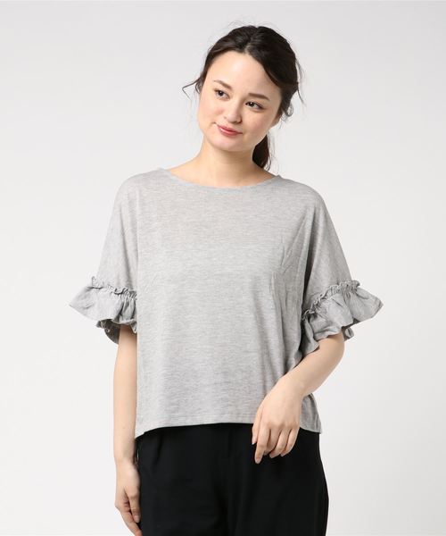 earth music&ecology（アースミュージックアンドエコロジー）の「・フリルスリーブプルオーバー（Tシャツ/カットソー・レディース・オフホワイト/ネイビー/ピンクベージュ/グレー系その他/イエロー/ミント・FREE）」の18枚目の写真