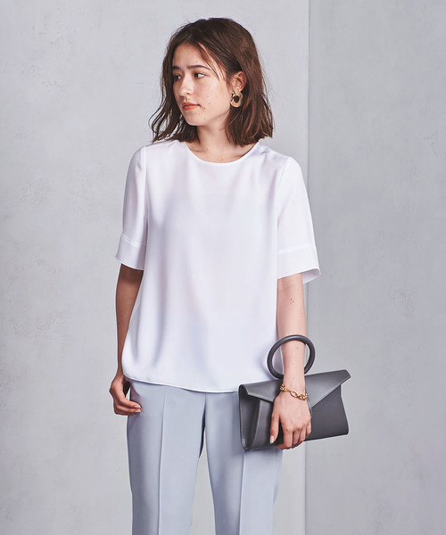 UNITED ARROWS(ユナイテッドアローズ)の「○UBCB サテン Tシャツブラウス(シャツ/ブラウス・レディース・ネイビー/オフホワイト/ライトブルー・36/38)」の2枚目の写真