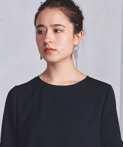 UNITED ARROWS(ユナイテッドアローズ)の「○UBCB サテン Tシャツブラウス(シャツ/ブラウス・レディース・ネイビー/オフホワイト/ライトブルー・36/38)」の8枚目の写真