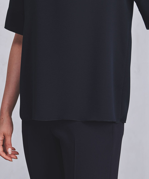 UNITED ARROWS(ユナイテッドアローズ)の「○UBCB サテン Tシャツブラウス(シャツ/ブラウス・レディース・ネイビー/オフホワイト/ライトブルー・36/38)」の6枚目の写真