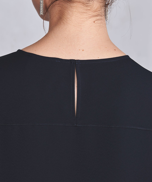 UNITED ARROWS(ユナイテッドアローズ)の「○UBCB サテン Tシャツブラウス(シャツ/ブラウス・レディース・ネイビー/オフホワイト/ライトブルー・36/38)」の15枚目の写真
