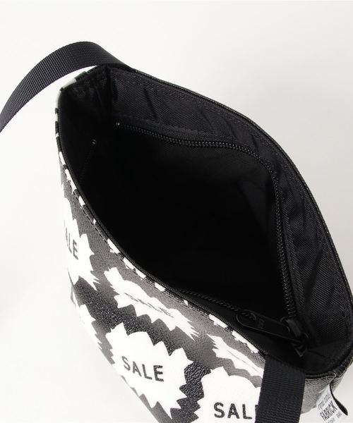 FABRICK(ファブリック)の「FABRICK Masanao Hirayama SV SHOULDER POUCH BLK/WHT(ショルダーバッグ・メンズ・ブラック×ホワイト・FREE)」の2枚目の写真