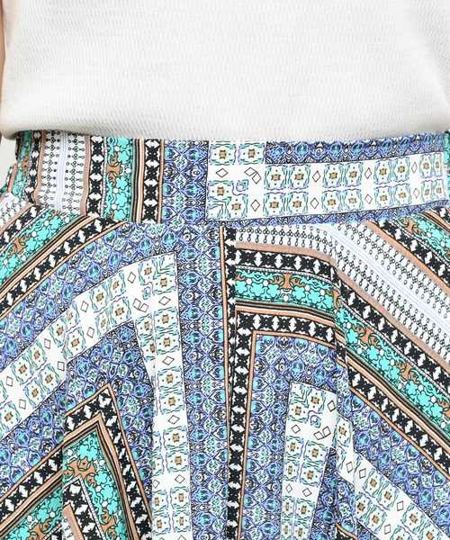 natural couture（ナチュラルクチュール）の「スカーフプリントスカート（スカート・レディース・ネイビー/グリーン・FREE）」の12枚目の写真