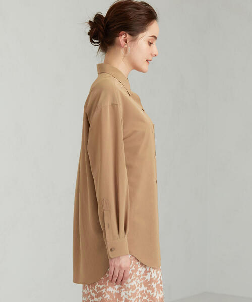 green label relaxing（グリーンレーベルリラクシング）の「FM シルキーデシン シャツ（シャツ/ブラウス・レディース・ダークグリーン/ベージュ/ネイビー・FREE）」の6枚目の写真