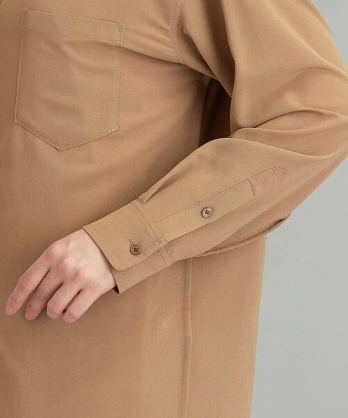 green label relaxing（グリーンレーベルリラクシング）の「FM シルキーデシン シャツ（シャツ/ブラウス・レディース・ダークグリーン/ベージュ/ネイビー・FREE）」の9枚目の写真