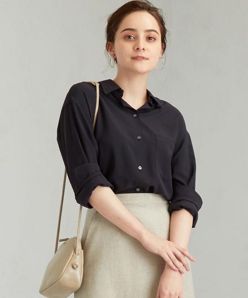 green label relaxing（グリーンレーベルリラクシング）の「FM シルキーデシン シャツ（シャツ/ブラウス・レディース・ダークグリーン/ベージュ/ネイビー・FREE）」の17枚目の写真