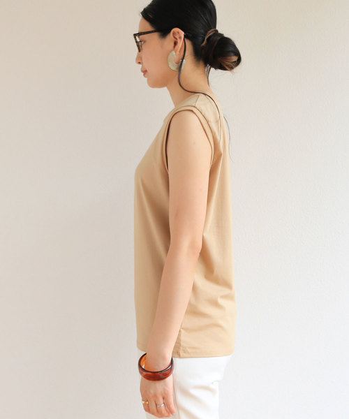 andme(アンドミー)の「コットンストレッチノースリーブTシャツ(Tシャツ/カットソー・レディース・ブラック/オフホワイト/ベージュ/キャメル/カーキ/ネイビー/グレー系その他/ライトブラウン/グレー系その他2/グリーン・M/L)」の17枚目の写真