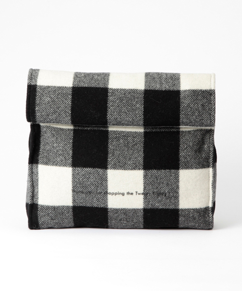 Ray BEAMS（レイビームス）の「20/80 / チェック スモール クラッチバッグ（クラッチバッグ・レディース・ホワイト/レッド・ONE SIZE）」の9枚目の写真