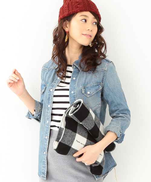 Ray BEAMS（レイビームス）の「20/80 / チェック スモール クラッチバッグ（クラッチバッグ・レディース・ホワイト/レッド・ONE SIZE）」の14枚目の写真