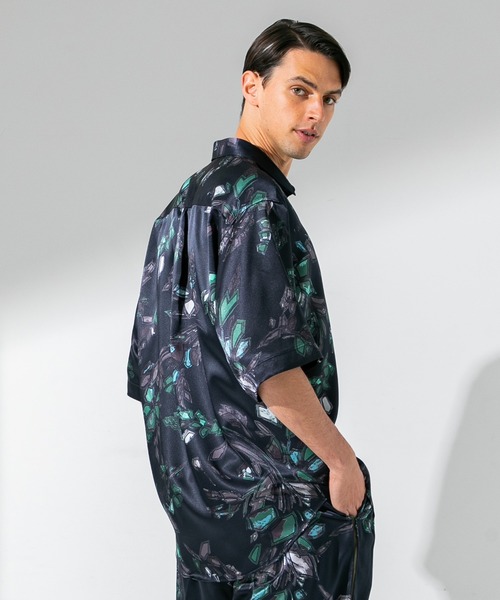 UNITED TOKYO（ユナイテッドトウキョウ）の「ボタニカルフラワーシャツ/ビックシルエット/セットアップ（シャツ/ブラウス・メンズ・ブラック/ネイビー・1/2/3）」の17枚目の写真