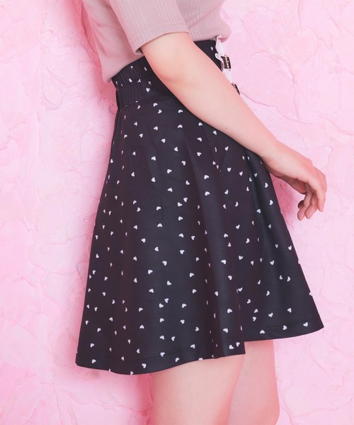 ROJITA（ロジータ）の「スクエアー切替ハートプリントSK（スカート・レディース・ブラック/ピンク・FREE）」の5枚目の写真