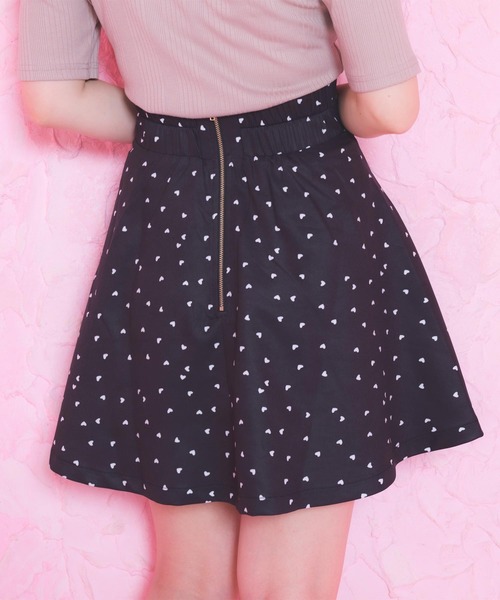 ROJITA（ロジータ）の「スクエアー切替ハートプリントSK（スカート・レディース・ブラック/ピンク・FREE）」の6枚目の写真