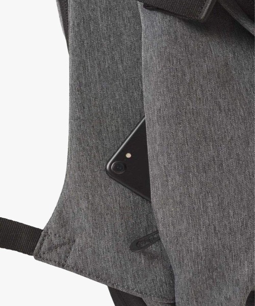 Cote&Ciel(コートエシエル)の「【cote&ciel/コートエシエル】 Isar M EcoYarn Grey(バックパック/リュック・メンズ・グレー・FREE)」の6枚目の写真