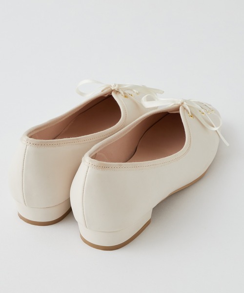 one after another NICE CLAUP(ワンアフターアナザーナイスクラップ)の「レースアップリボンパンプス(パンプス・レディース・アイボリー/ブラック/ピンクベージュ・SMALL/MEDIUM/LARGE)」の5枚目の写真