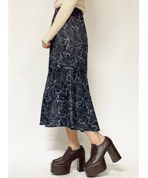 one way（ワンウェイ）の「【oneway】ラインフラワーマーメイドスカート（スカート・レディース・ホワイト/ブラック・FREE）」の15枚目の写真