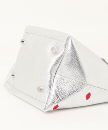 NUR（ヌール）の「【NUR/ヌール】星柄刺繍 ミニ レザー トート