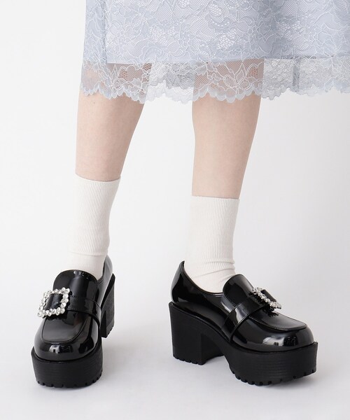 cs T&P(シーエスティーアンドピー)の「ビジューバックル付き厚底パンプス(パンプス・レディース・アイボリー系1/グレー系1/ブラック系1/ピンク系6・S/M/L/LL)」の10枚目の写真
