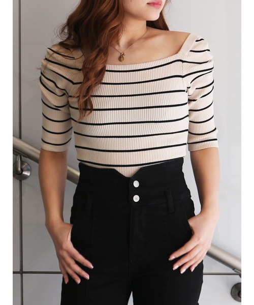 ROYAL PARTY（ロイヤルパーティー）の「【エコヴェロ】洗えるニットスクエアネック半袖トップス（ニット/セーター・レディース・グリーン/ネイビー/オフホワイト/ブルー/ピンク/ブラック/ブラック系その他/マルチ/ベージュ/ホワイト系その他2・FREE）」の10枚目の写真