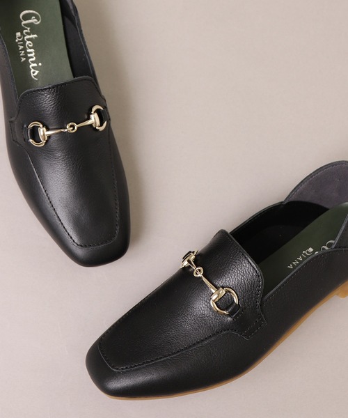 artemis by DIANA(アルテミスバイダイアナ)の「スクエアトゥビット付きレザーバブーシュ(ローファー・レディース・ブラック/ホワイト/ブラウン・22.0cm/22.5cm/23.0cm/23.5cm/24.0cm/24.5cm/25.0cm)」の6枚目の写真