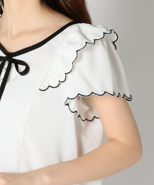 LODISPOTTO(ロディスポット)の「バイカラースカラップフリルブラウス(シャツ/ブラウス・レディース・ホワイト/ネイビー/ピンク・MEDIUM)」の8枚目の写真