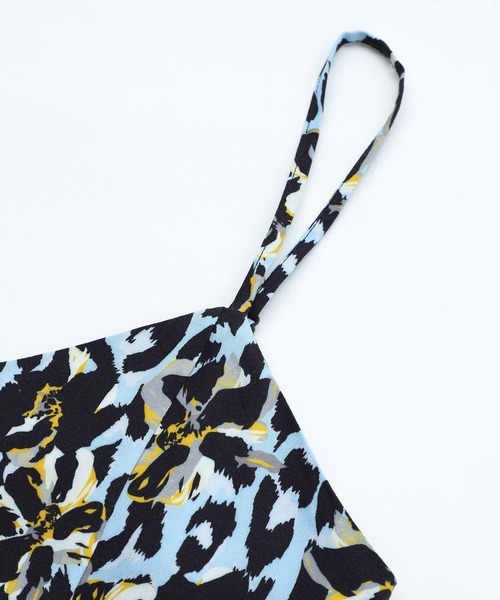 X-girl（エックスガール）の「FLORAL LEOPARD ALOHA CAMISOLE DRESS（ワンピース・レディース・ホワイト/ライトブルー/グレー・S/M）」の4枚目の写真