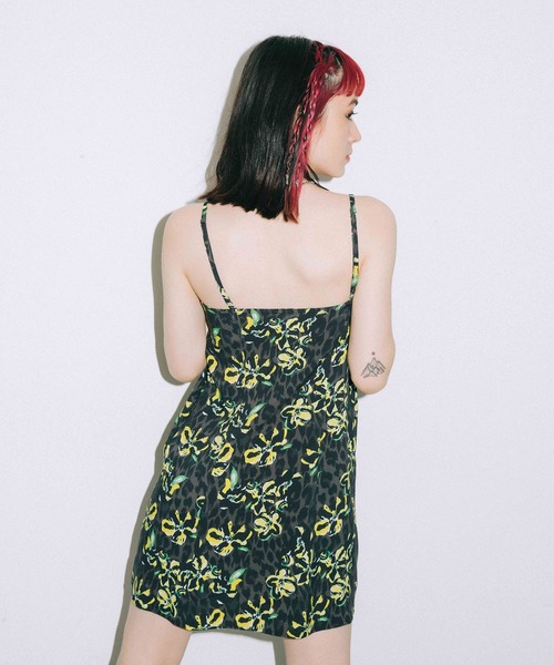 X-girl（エックスガール）の「FLORAL LEOPARD ALOHA CAMISOLE DRESS（ワンピース・レディース・ホワイト/ライトブルー/グレー・S/M）」の18枚目の写真