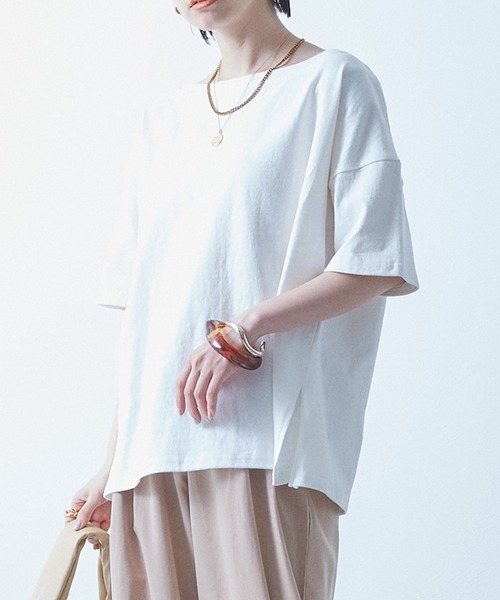 ECRIRE（エクリール）の「綿100％ 10oz天竺コットン ボートネックボックスT（Tシャツ/カットソー・レディース・オフホワイト/チャコールグレー/ピンク/ライトグリーン・フリー）」の2枚目の写真