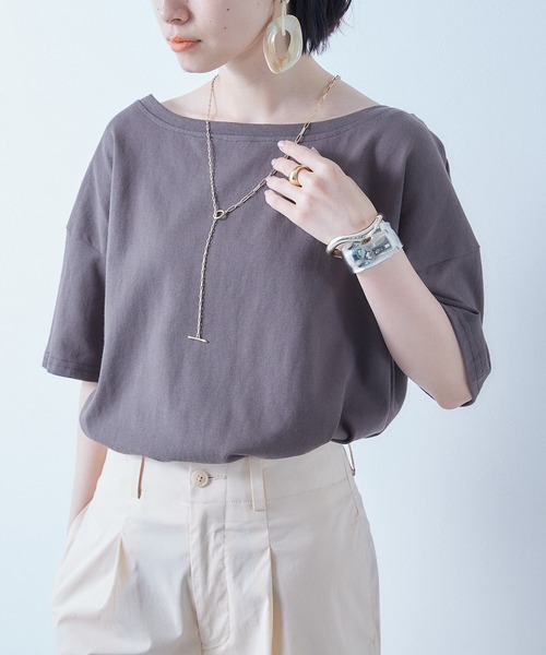 ECRIRE（エクリール）の「綿100％ 10oz天竺コットン ボートネックボックスT（Tシャツ/カットソー・レディース・オフホワイト/チャコールグレー/ピンク/ライトグリーン・フリー）」の3枚目の写真