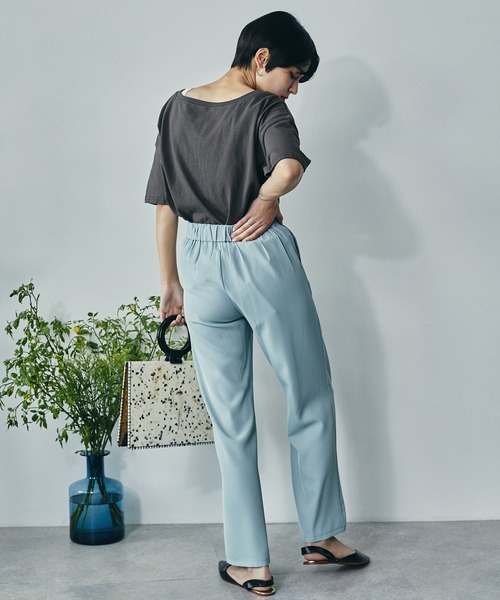 ECRIRE（エクリール）の「綿100％ 10oz天竺コットン ボートネックボックスT（Tシャツ/カットソー・レディース・オフホワイト/チャコールグレー/ピンク/ライトグリーン・フリー）」の11枚目の写真