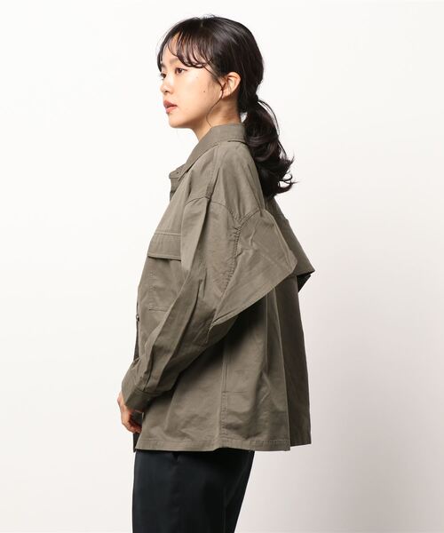 INTERPLANET(インタープラネット)の「TCNミリタリーBACKフリルブルゾン(ブルゾン・レディース・ネイビー/カーキ・FREE)」の3枚目の写真