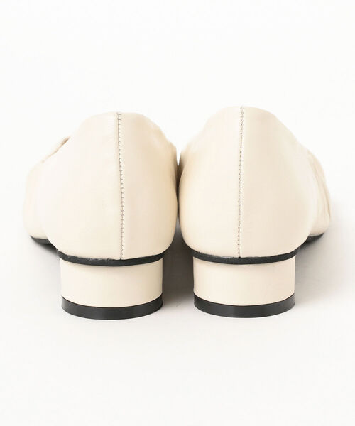 Ray BEAMS（レイビームス）の「Ray BEAMS / ギャザー スクエア パンプス（パンプス・レディース・ブラック/オフホワイト・23.5cm/24.5cm/24.0cm/25.0cm/23.0cm）」の9枚目の写真