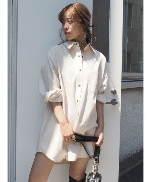 EVRIS(エヴリス)の「【ZOZO限定】シンプルオーバーサイズシャツ(シャツ/ブラウス・レディース・ホワイト/ブルー/アイボリー・FREE)」の8枚目の写真