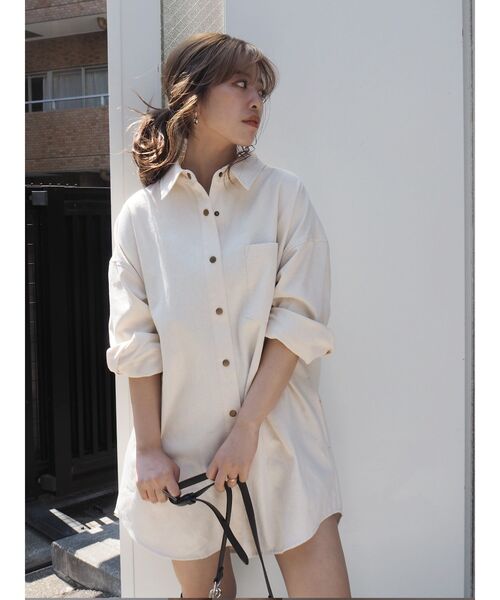 EVRIS(エヴリス)の「【ZOZO限定】シンプルオーバーサイズシャツ(シャツ/ブラウス・レディース・ホワイト/ブルー/アイボリー・FREE)」の9枚目の写真