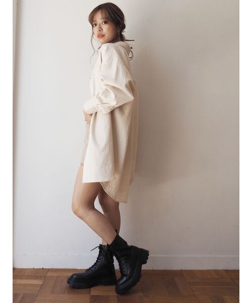 EVRIS(エヴリス)の「【ZOZO限定】シンプルオーバーサイズシャツ(シャツ/ブラウス・レディース・ホワイト/ブルー/アイボリー・FREE)」の11枚目の写真