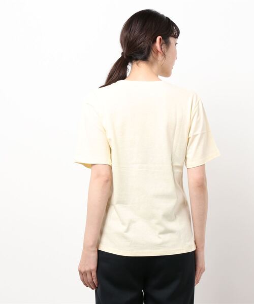 Monocoro toppi(モノコロトッピ)の「シンプルカラーロゴTシャツ(Tシャツ/カットソー・レディース・ホワイト/ベージュ・M)」の4枚目の写真