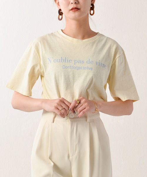 Monocoro toppi(モノコロトッピ)の「シンプルカラーロゴTシャツ(Tシャツ/カットソー・レディース・ホワイト/ベージュ・M)」の2枚目の写真