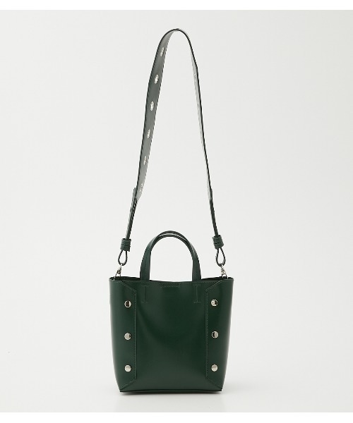 AZUL by moussy(アズールバイマウジー)の「STUDS SQUARE BAG/スタッズスクエアバッグ(ショルダーバッグ・レディース・ブラック/グリーン・FREE)」の2枚目の写真