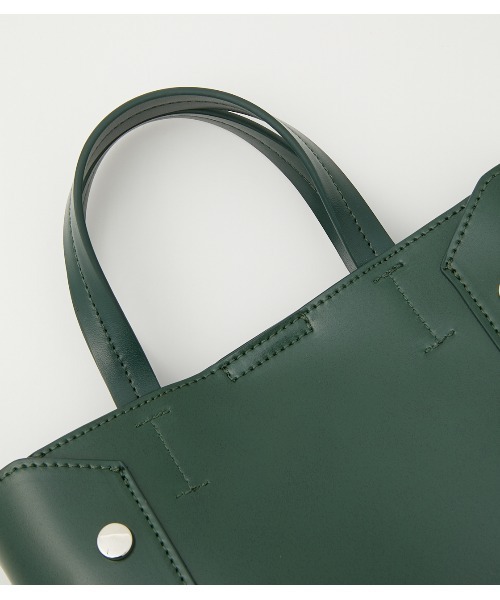 AZUL by moussy(アズールバイマウジー)の「STUDS SQUARE BAG/スタッズスクエアバッグ(ショルダーバッグ・レディース・ブラック/グリーン・FREE)」の12枚目の写真