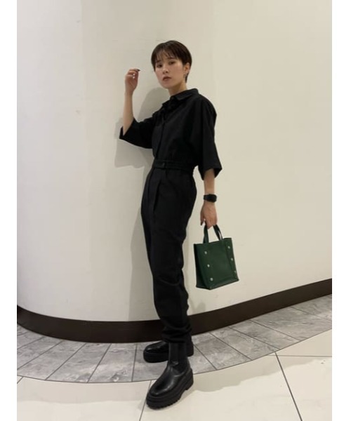 AZUL by moussy(アズールバイマウジー)の「STUDS SQUARE BAG/スタッズスクエアバッグ(ショルダーバッグ・レディース・ブラック/グリーン・FREE)」の15枚目の写真