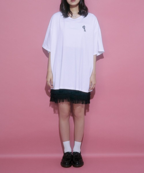 Romansual（ロマンシュアル）の「Romansual/ロゴ刺繍Tシャツ（Tシャツ/カットソー・レディース・ブラック/ベージュ/オフホワイト・MEDIUM/LARGE）」の7枚目の写真