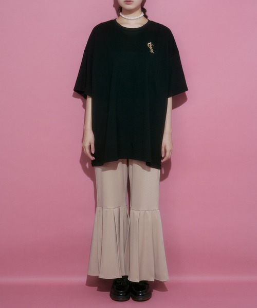 Romansual（ロマンシュアル）の「Romansual/ロゴ刺繍Tシャツ（Tシャツ/カットソー・レディース・ブラック/ベージュ/オフホワイト・MEDIUM/LARGE）」の4枚目の写真