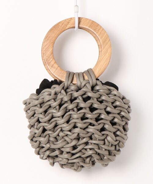 ALIENINA(アリエニーナ)の「【ALIENINA/アリエニーナ】ウッドハンドル ハンド ショルダー コットン ロープバッグ(ハンドバッグ・レディース・ライトグレー/ベージュ/マスタード/チョコ・FREE)」の3枚目の写真