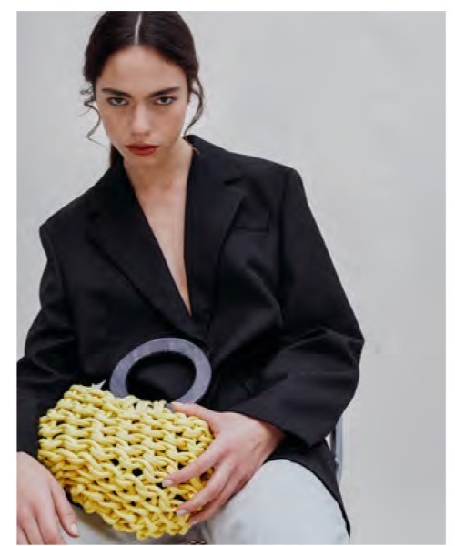 ALIENINA(アリエニーナ)の「【ALIENINA/アリエニーナ】ウッドハンドル ハンド ショルダー コットン ロープバッグ(ハンドバッグ・レディース・ライトグレー/ベージュ/マスタード/チョコ・FREE)」の11枚目の写真