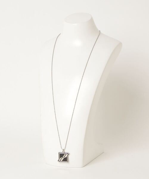 【関税込み】We11done ネックレス WE11DONE(ウェルダン)の「WE11DONE BLACK SQUARE SILVER LOGO