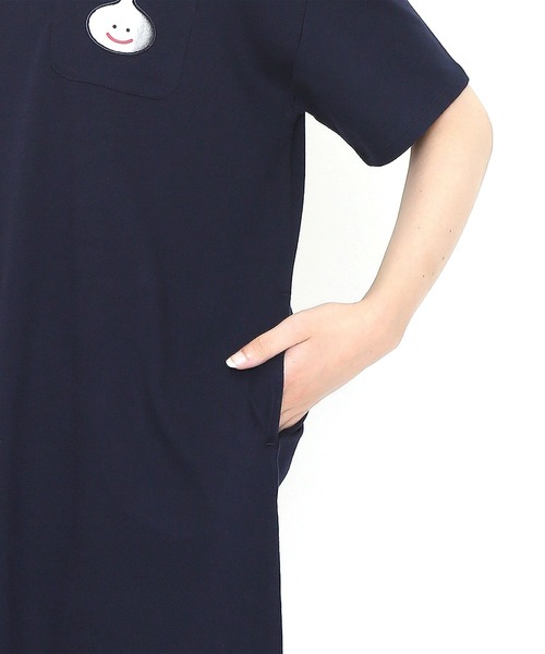 Design Tshirts Store graniph(デザイン ティーシャツ ストア グラニフ)の「メタルスライム(ドラゴンクエスト)|コラボワンピース(ワンピース・レディース・ネイビー・FREE)」の9枚目の写真