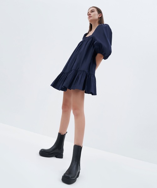 CHARLES & KEITH（チャールズ & キース）の「プラットフォーム チェルシーブーツ / Platform Chelsea Boots（ブーツ・レディース・ブラック/グレー・25cm/25.5cm/23cm/24.5cm/22.5cm/23.5cm）」の12枚目の写真