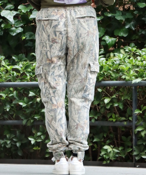 STAMPD(スタンプド)の「STAMPD/スタンプド Essential Cargo Sweatpant スウェットパンツ アニマル 総柄(スウェットパンツ・メンズ・カモフラージュ・L/S/M)」の5枚目の写真