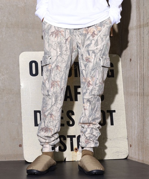 STAMPD(スタンプド)の「STAMPD/スタンプド Essential Cargo Sweatpant スウェットパンツ アニマル 総柄(スウェットパンツ・メンズ・カモフラージュ・L/S/M)」の21枚目の写真