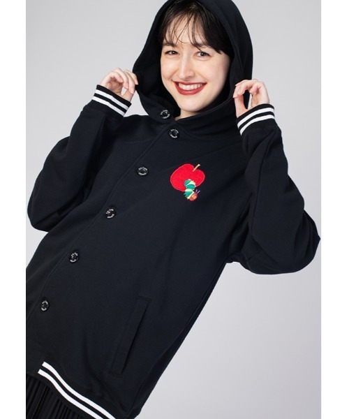 Design Tshirts Store graniph(デザイン ティーシャツ ストア グラニフ)の「レッド アップル エンブロイダリー(エリック カール)|コラボフーデッドスウェットブルゾン(ブルゾン・メンズ・ブラック・LARGE/MEDIUM/SMALL)」の8枚目の写真